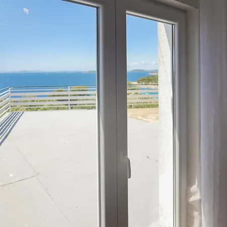 - Seaview & Magic Sunsets Murter