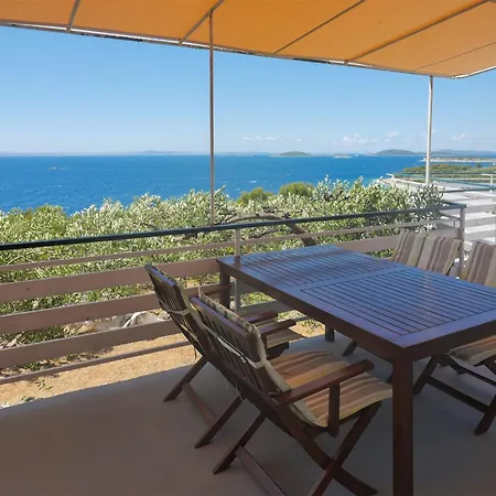 - Seaview & Magic Sunsets * Murter