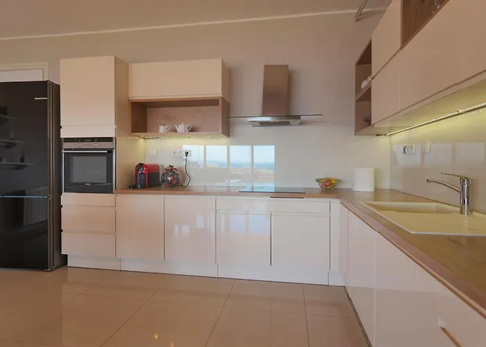 - Seaview & Magic Sunsets