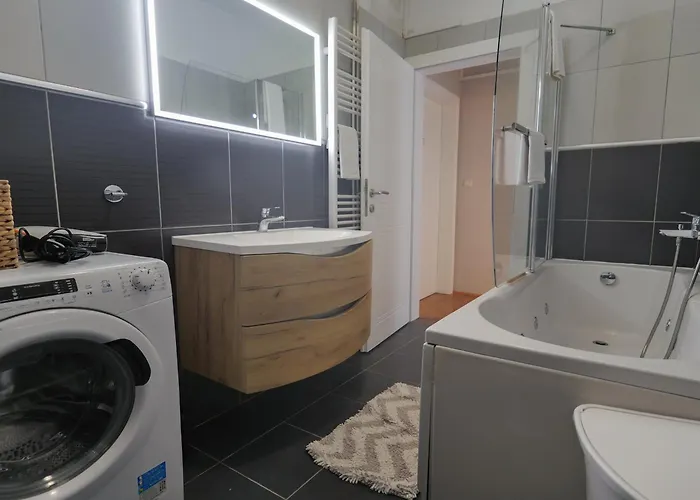 - Seaview & Magic Sunsets Apartman